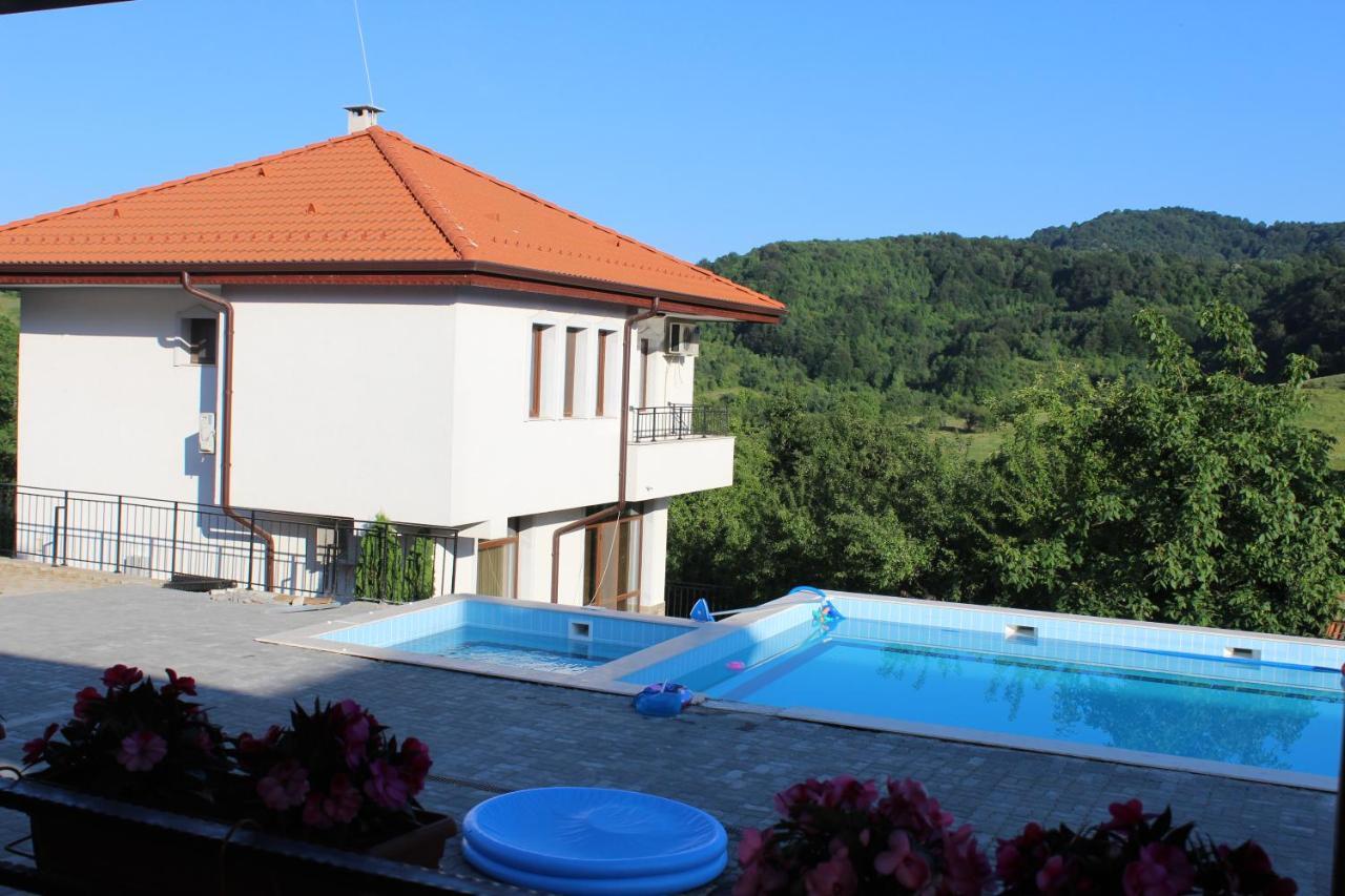 Бадевски Рай-Къща Любов Badevți Exterior foto